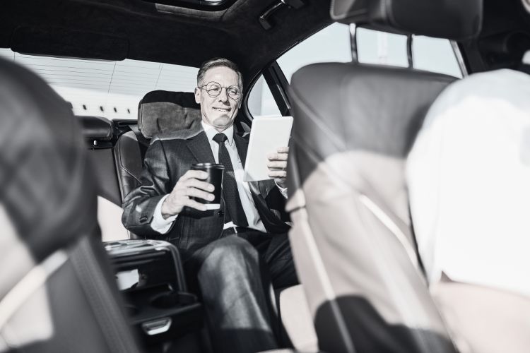 Find Reliable Chauffeur Hire Near Me for Ultimate Convenience